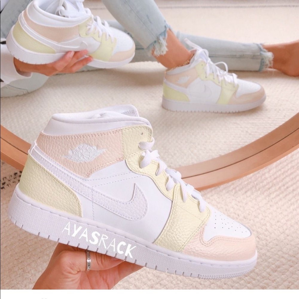 Meet your Posher, Caroline